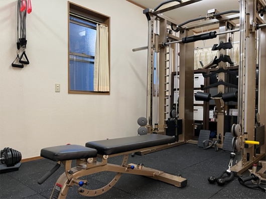 トレーニングマシン